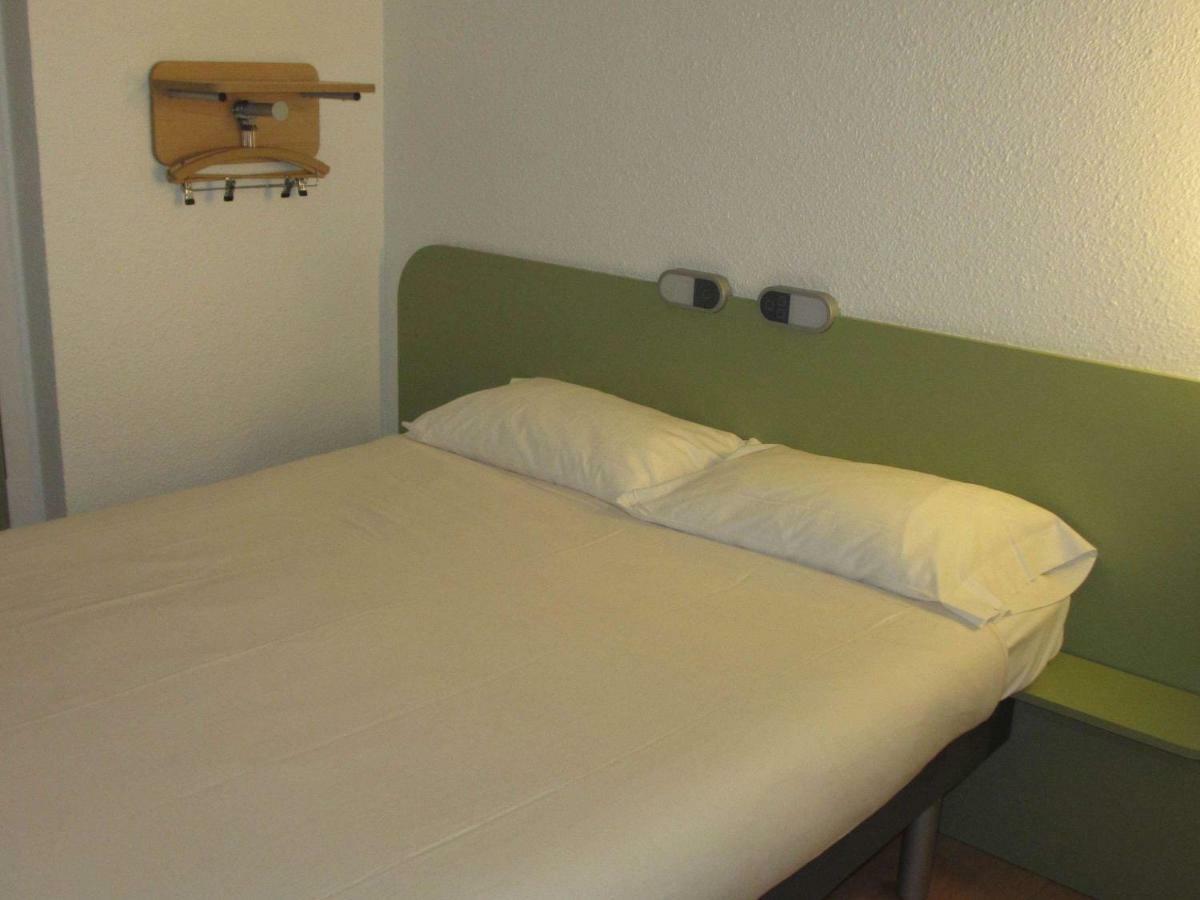Ibis Budget Aix En Provence Est Le Canet Meyreuil Exterior photo